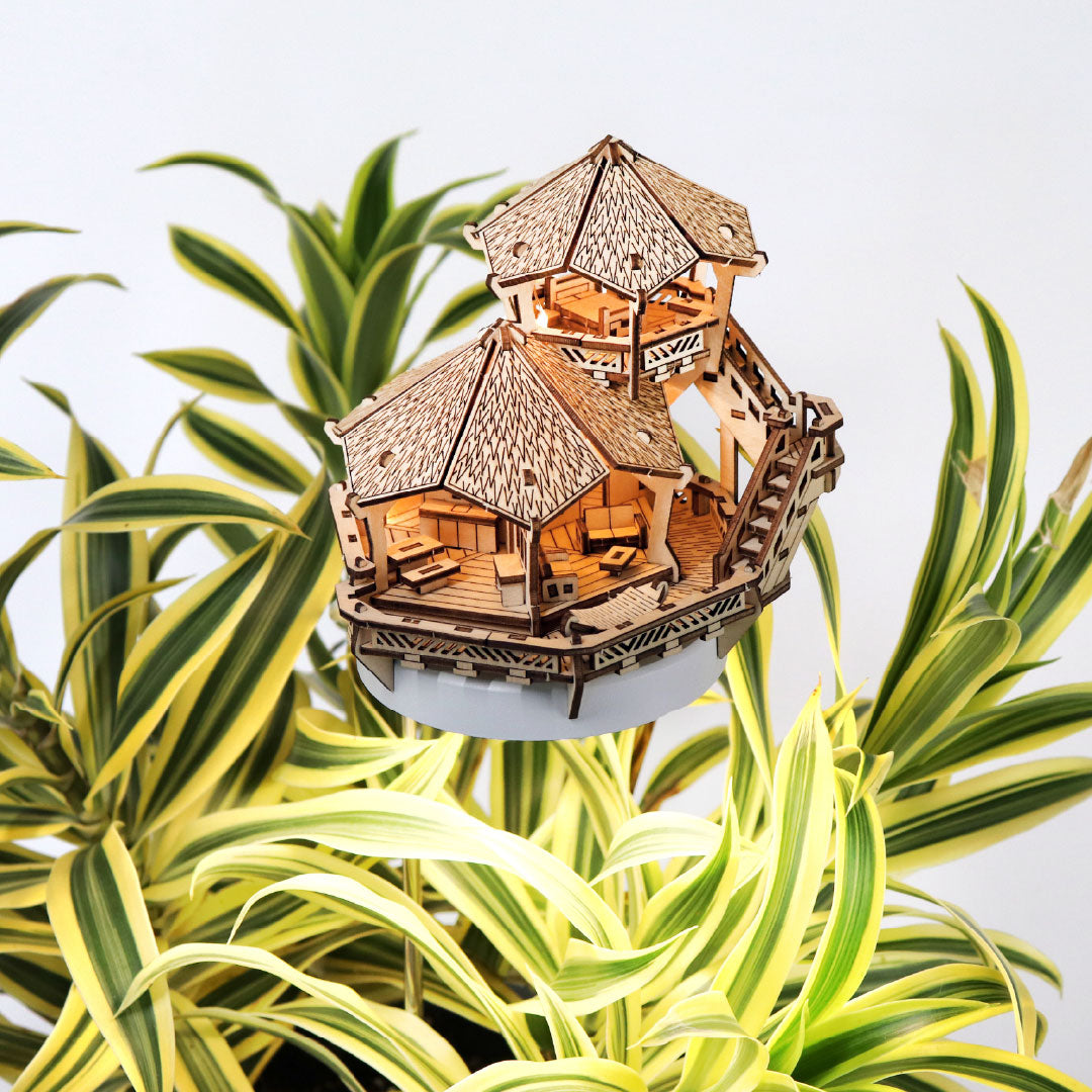 Tiny Treehouses - Island Cabana Grow Light