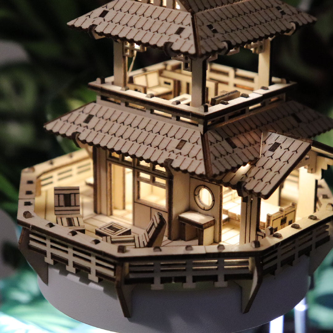 Tiny Treehouses - Sunrise Terrace Grow Light