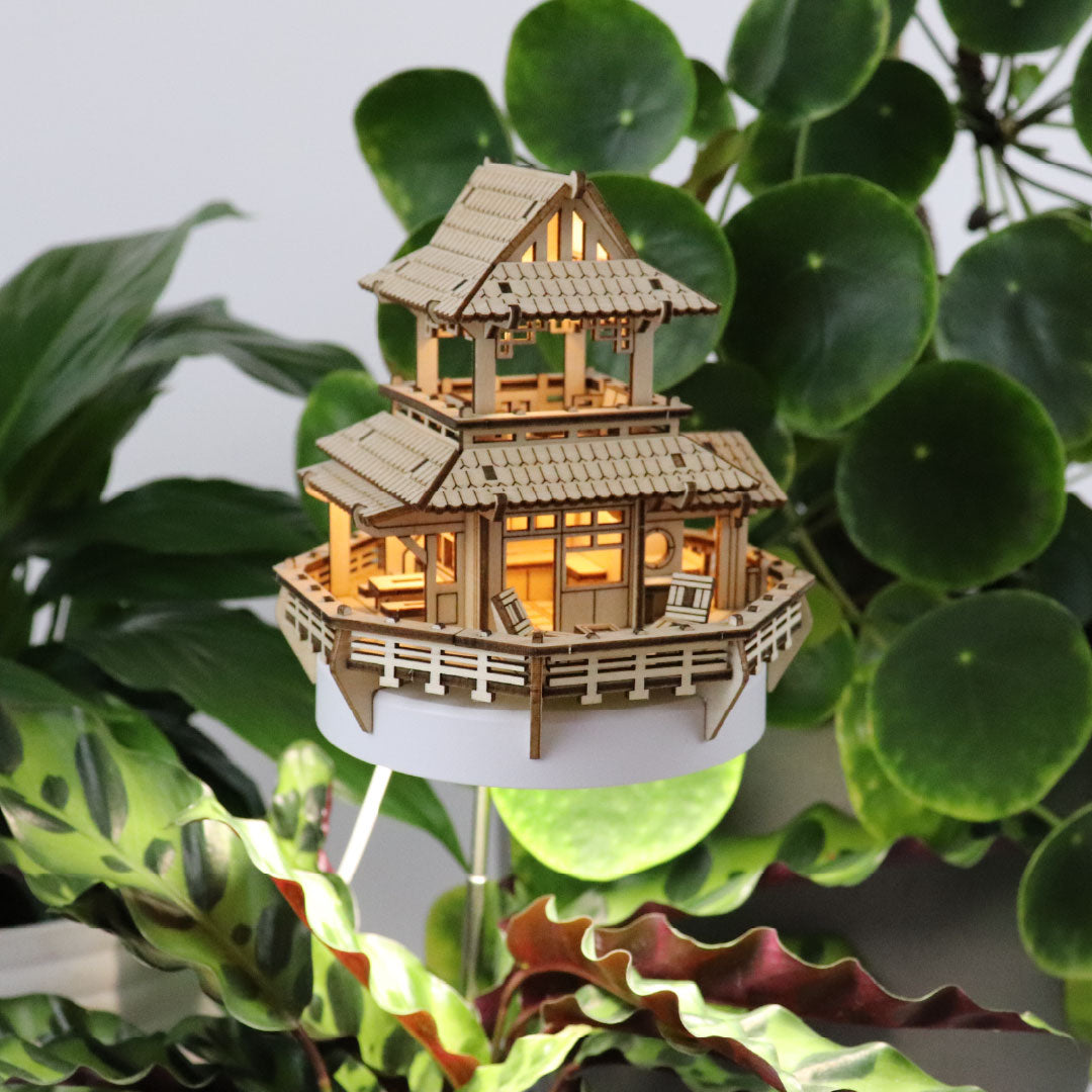 Tiny Treehouses - Sunrise Terrace Grow Light