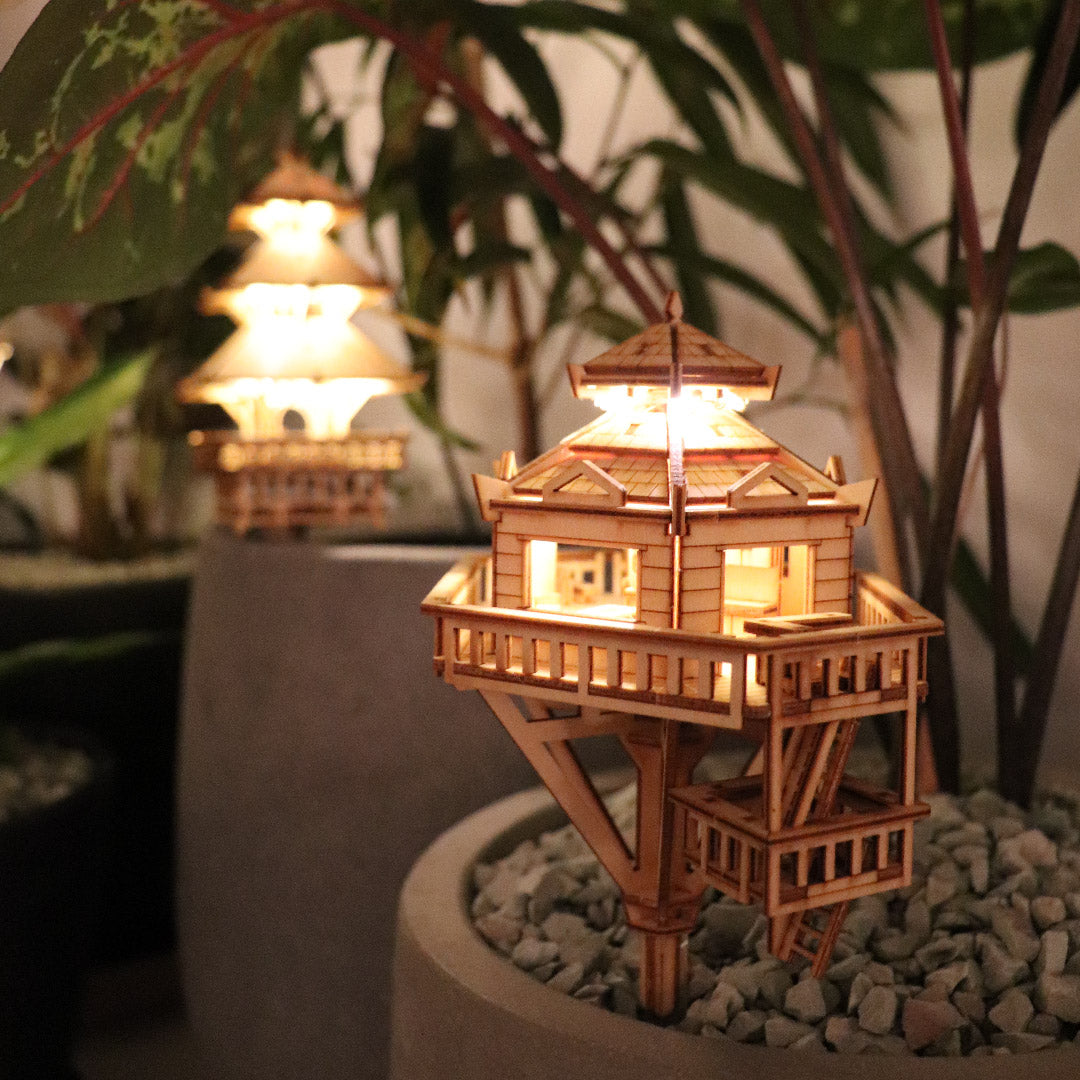 Tiny Treehouses - Woodland Outpost